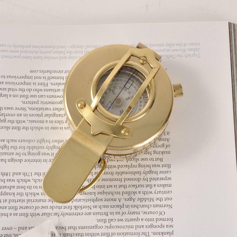 Brújula Portátil de Latón Dora - Outdoor Lighting Brass reseña y precio